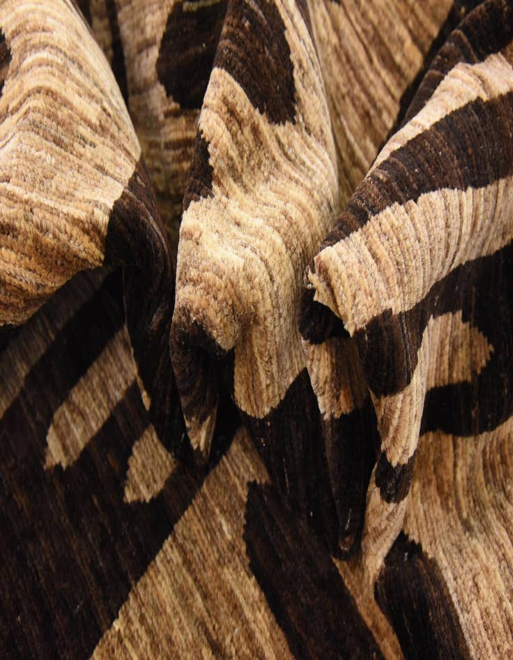 Detail image of 5' 8 x 7' 11  Hand Knotted Modern Ziegler Oriental Rug