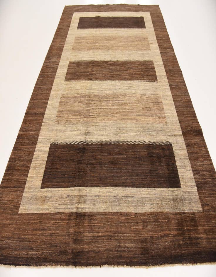 Detail image of 6' 10 x 9' 7  Hand Knotted Modern Ziegler Rug