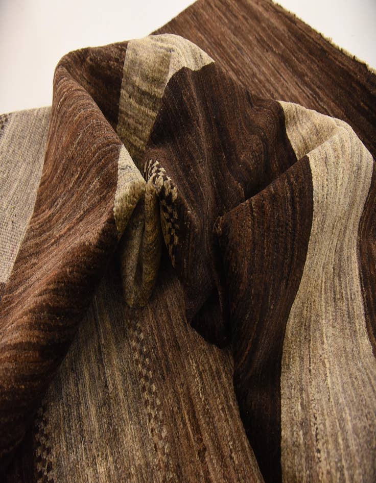 Detail image of 6' 10 x 9' 7  Hand Knotted Modern Ziegler Rug