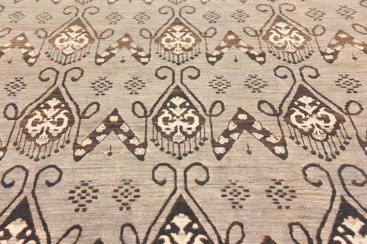Detail image of 6' 8 x 9' 7 Hand Knotted Modern Ziegler Rug