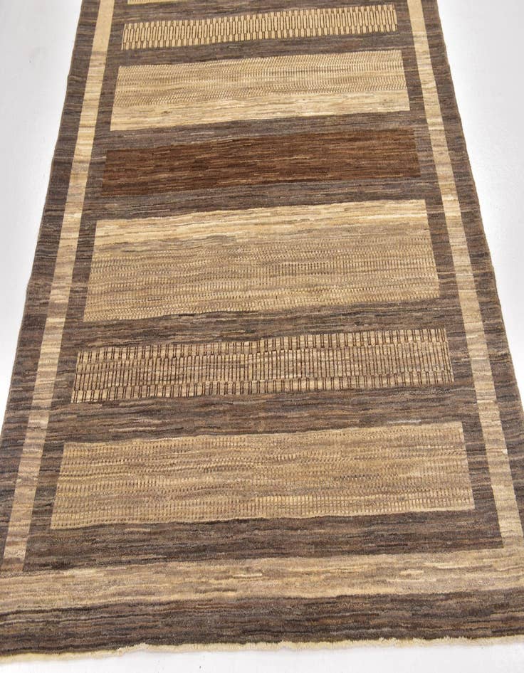 Detail image of 5' 2 x 6' 2  Hand Knotted Modern Ziegler Rug