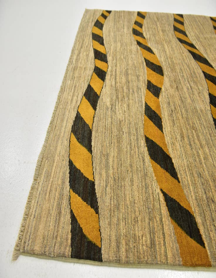 Detail image of 5' x 6' 8 Hand Knotted Modern Ziegler Rug