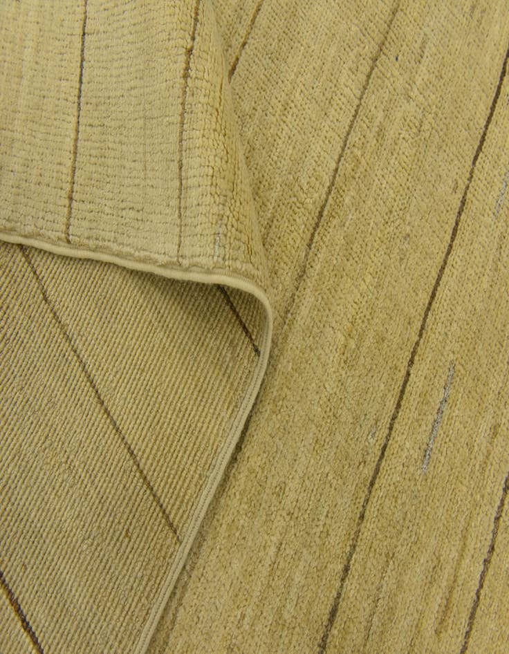 Detail image of 4' 7 x 5' 11  Hand Knotted Modern Ziegler Rug