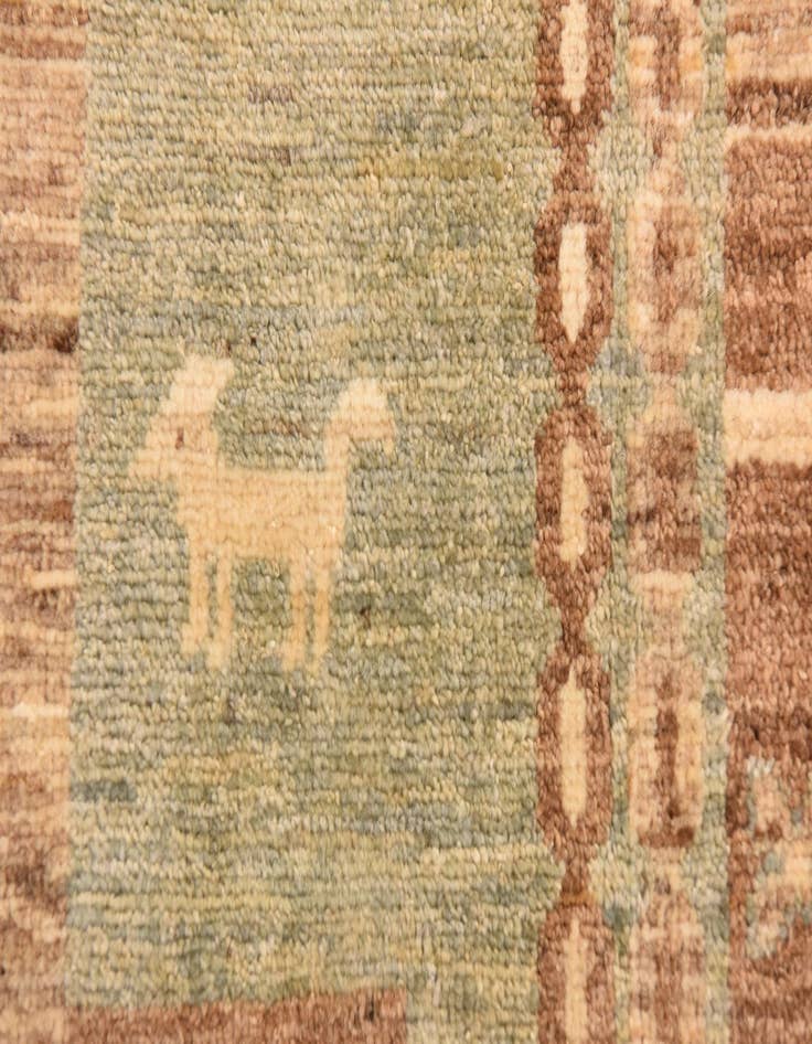 Detail image of 6' 7 x 9' 9 Hand Knotted Modern Ziegler Rug