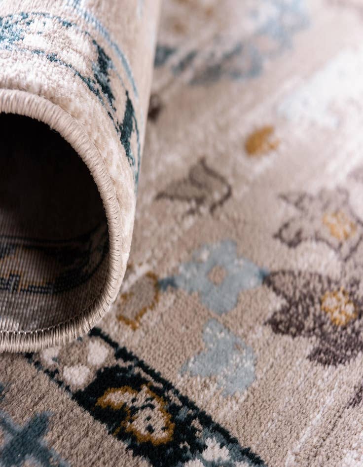 Detail image of 10' 2 x 13' 5 Montreal Rug