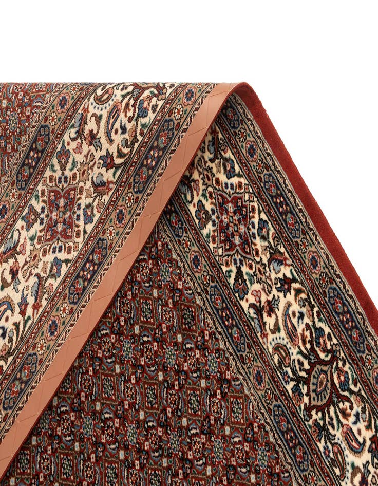 Detail image of 6' 7 x 9' 10 Mood Wool Rug