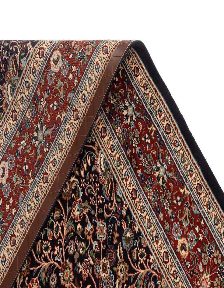 Detail image of 6' 10 x 9' 8 Mood Wool Rug