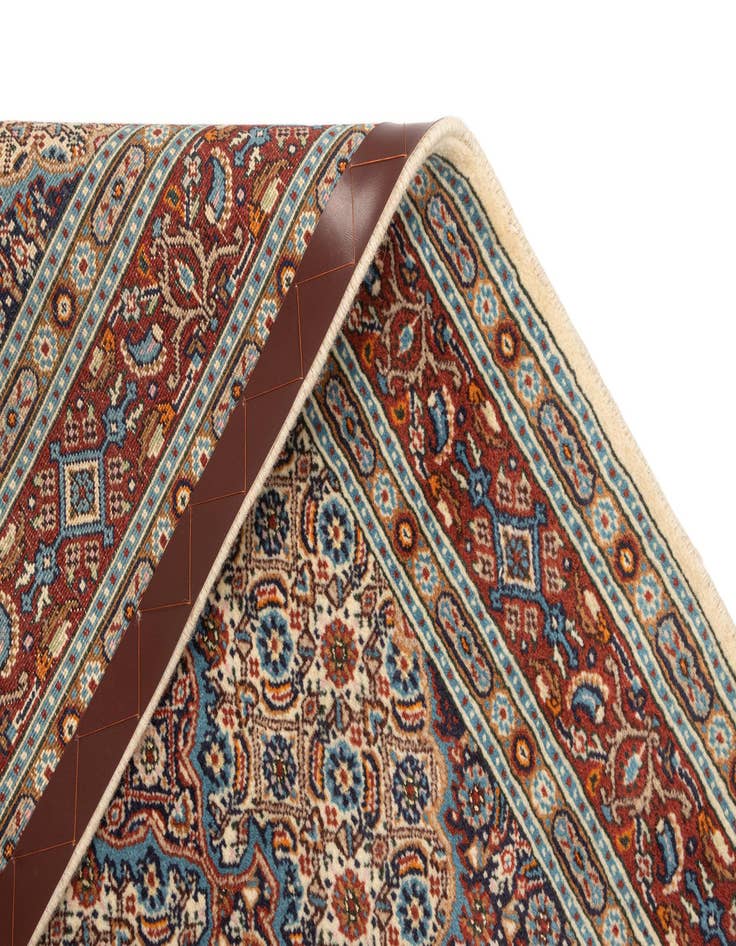 Detail image of 2' 8 x 4' Mood Wool Rug