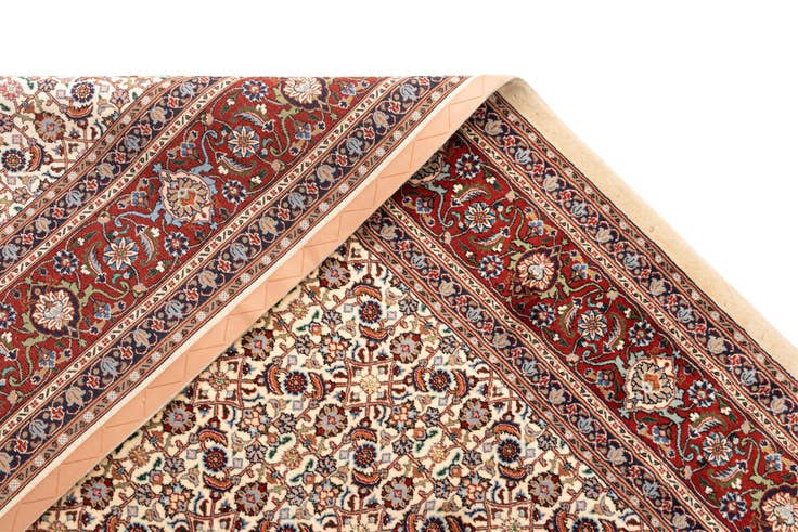 Detail image of 6' 8 x 10' 2 Mood Wool Rug