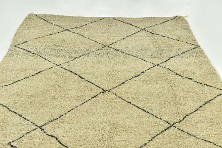 5' 8 x 7' 7 Hand Knotted Moroccan Wool Rug