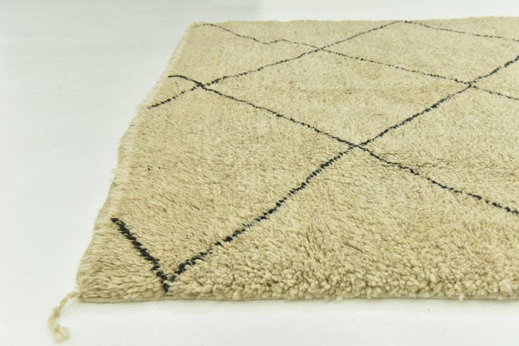 Detail image of 5' 8 x 7' 7 Hand Knotted Moroccan Wool Rug