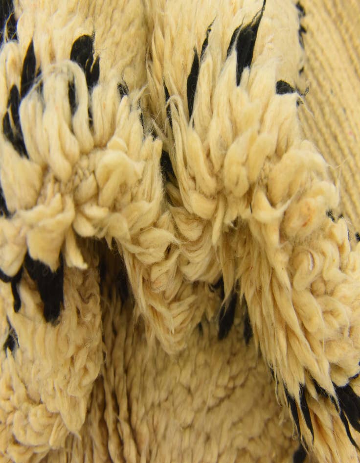 Detail image of 6' 5 x 9' 10  Hand Knotted Moroccan Wool Rug