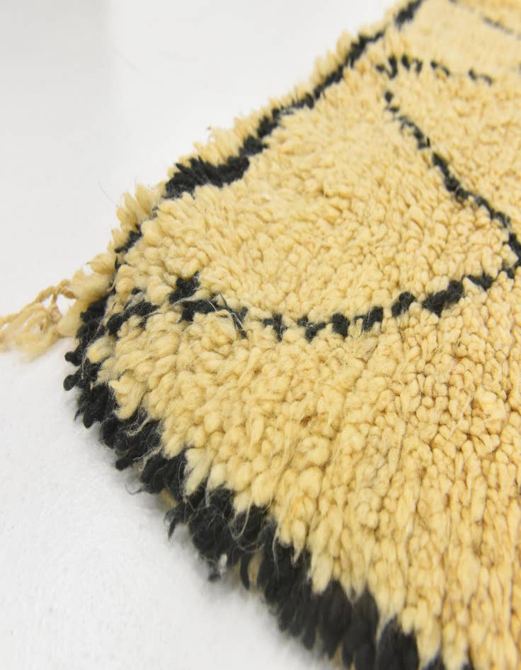 Detail image of 6' 5 x 9' 10  Hand Knotted Moroccan Wool Rug