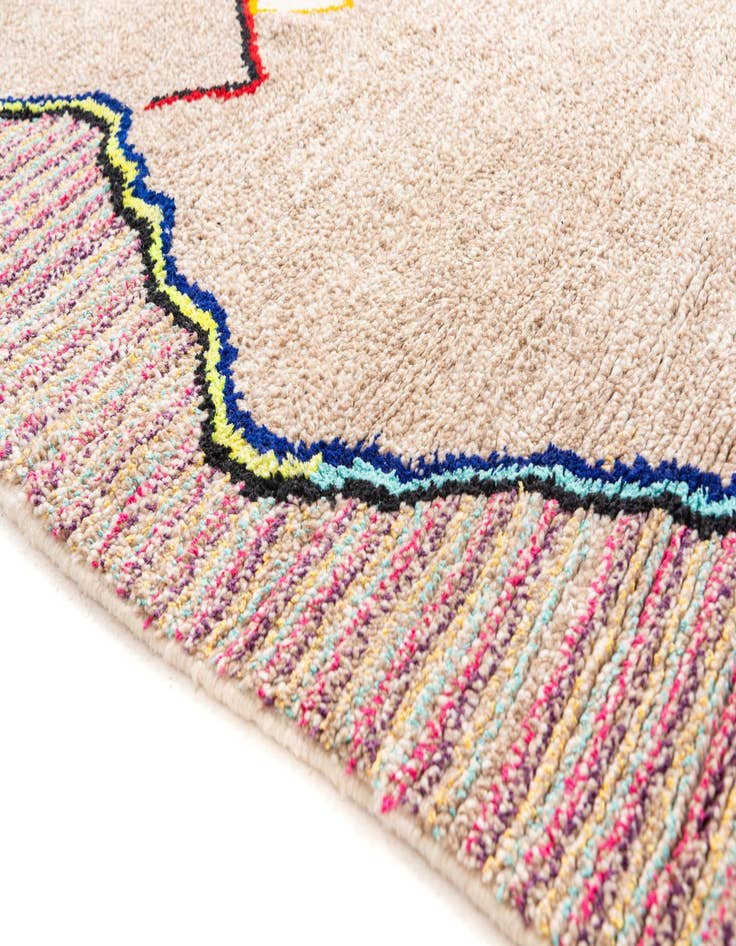 Detail image of 5' 7 x 8' 5  Hand Knotted Moroccan Wool Rug