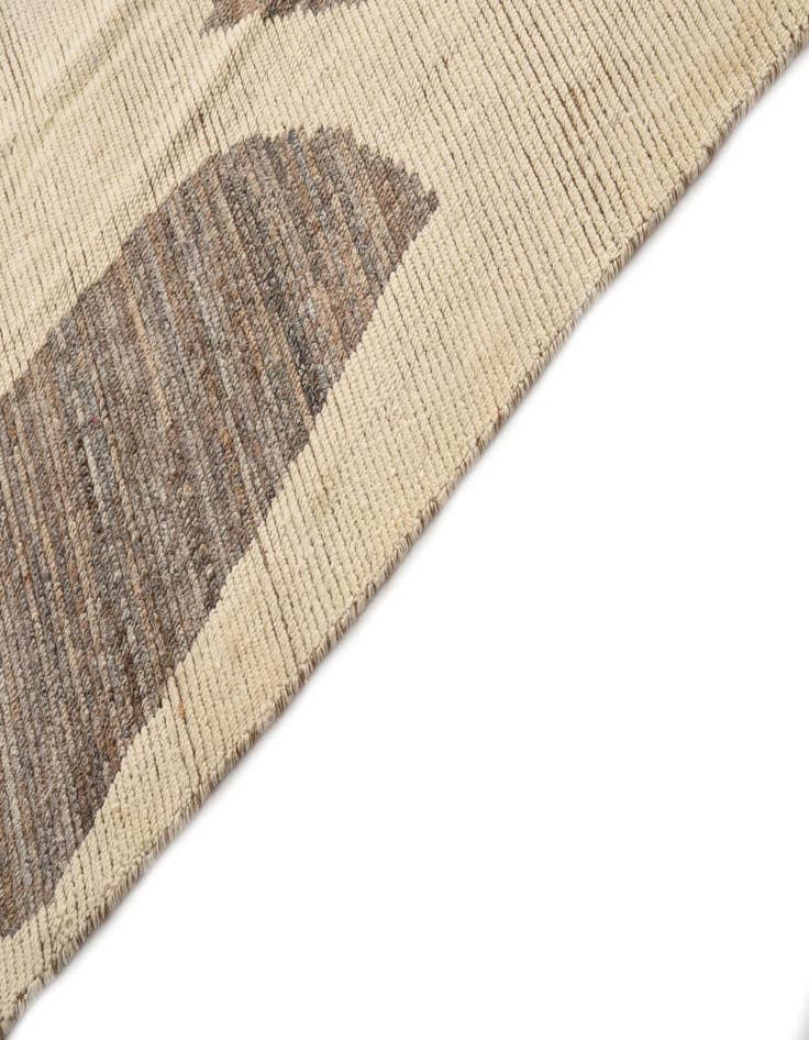 Detail image of 8' x 10' 2 Hand Knotted Moroccan Wool Rug