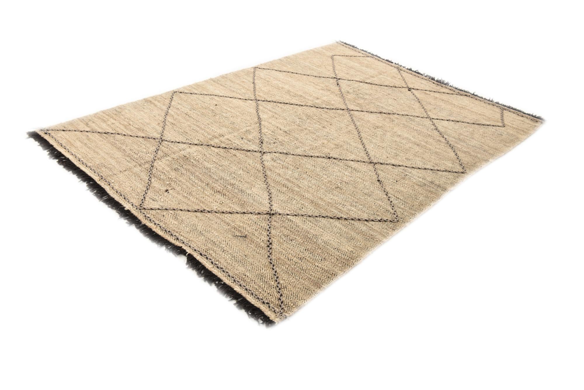 5' 9 x 8' 2 Hand Knotted Moroccan Wool Rug