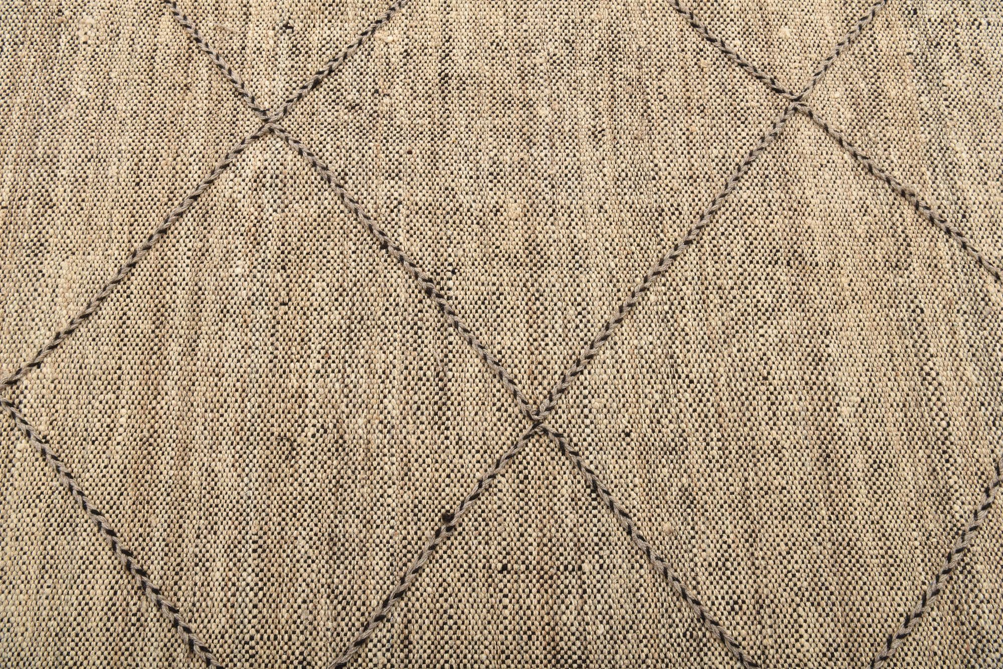 5' 9 x 8' 2 Hand Knotted Moroccan Wool Rug