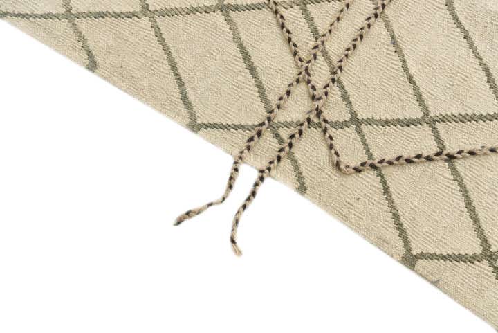 5' 10 x 7' 9 Hand Knotted Moroccan Wool Rug