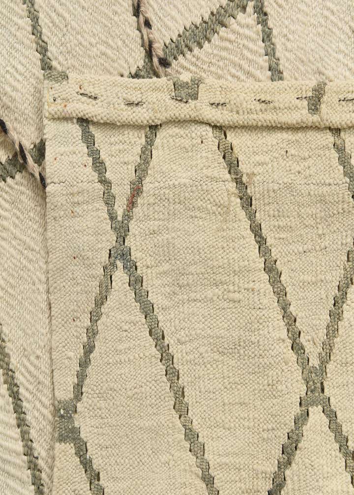 5' 10 x 7' 9 Hand Knotted Moroccan Wool Rug