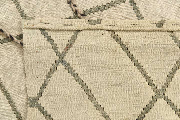 5' 10 x 7' 9 Hand Knotted Moroccan Wool Rug
