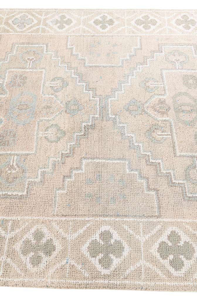 6' x 8' 9 Hand Knotted Moroccan Wool Rug