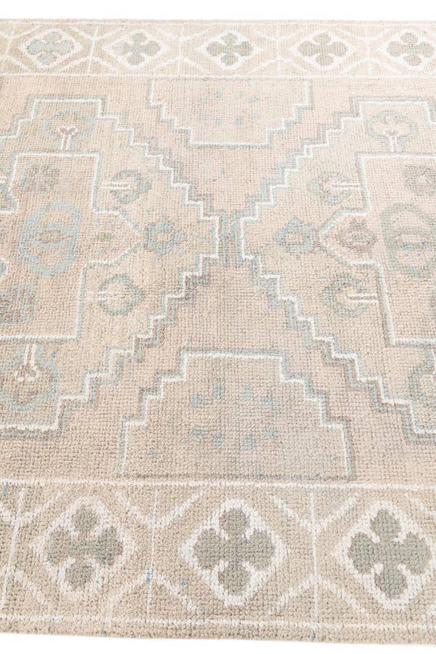 Detail image of 6' x 8' 9 Hand Knotted Moroccan Wool Rug