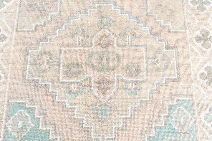 6' x 8' 9 Hand Knotted Moroccan Wool Rug