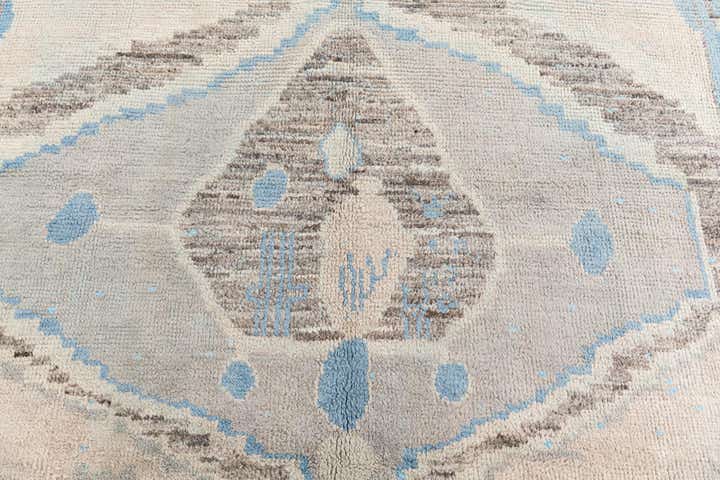 7' 2 x 10' Hand Knotted Moroccan Wool Rug