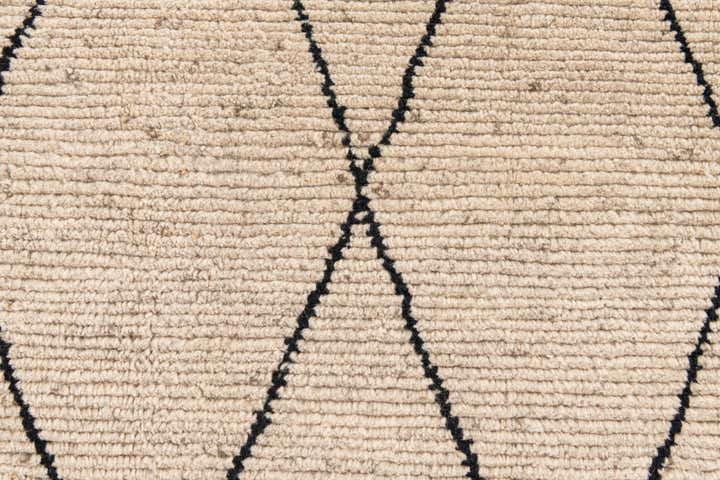 8' 1 x 10' Hand Knotted Moroccan Wool Rug