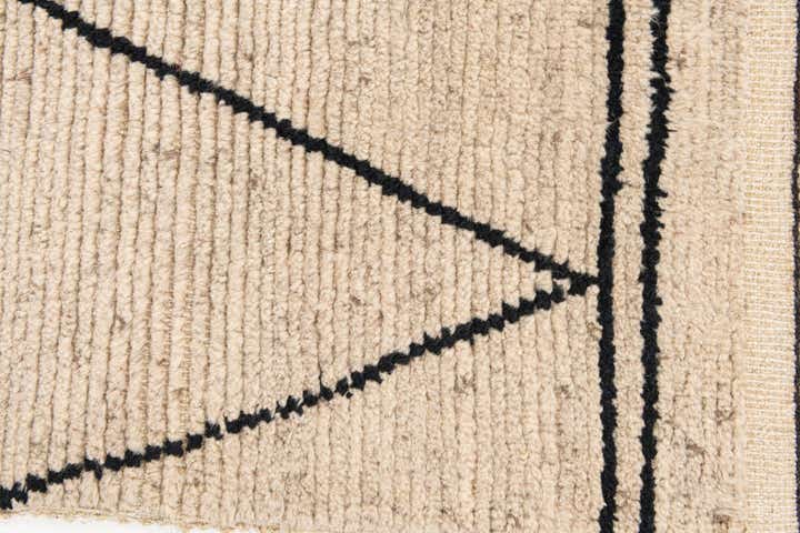 8' 1 x 10' Hand Knotted Moroccan Wool Rug