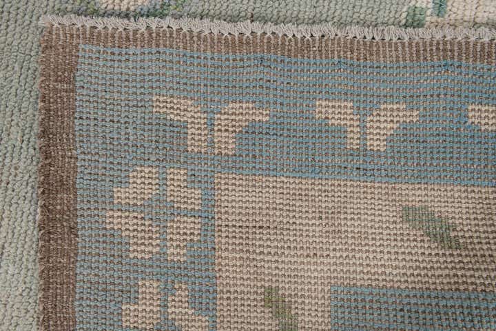 8' 8 x 10' Hand Knotted Moroccan Wool Rug