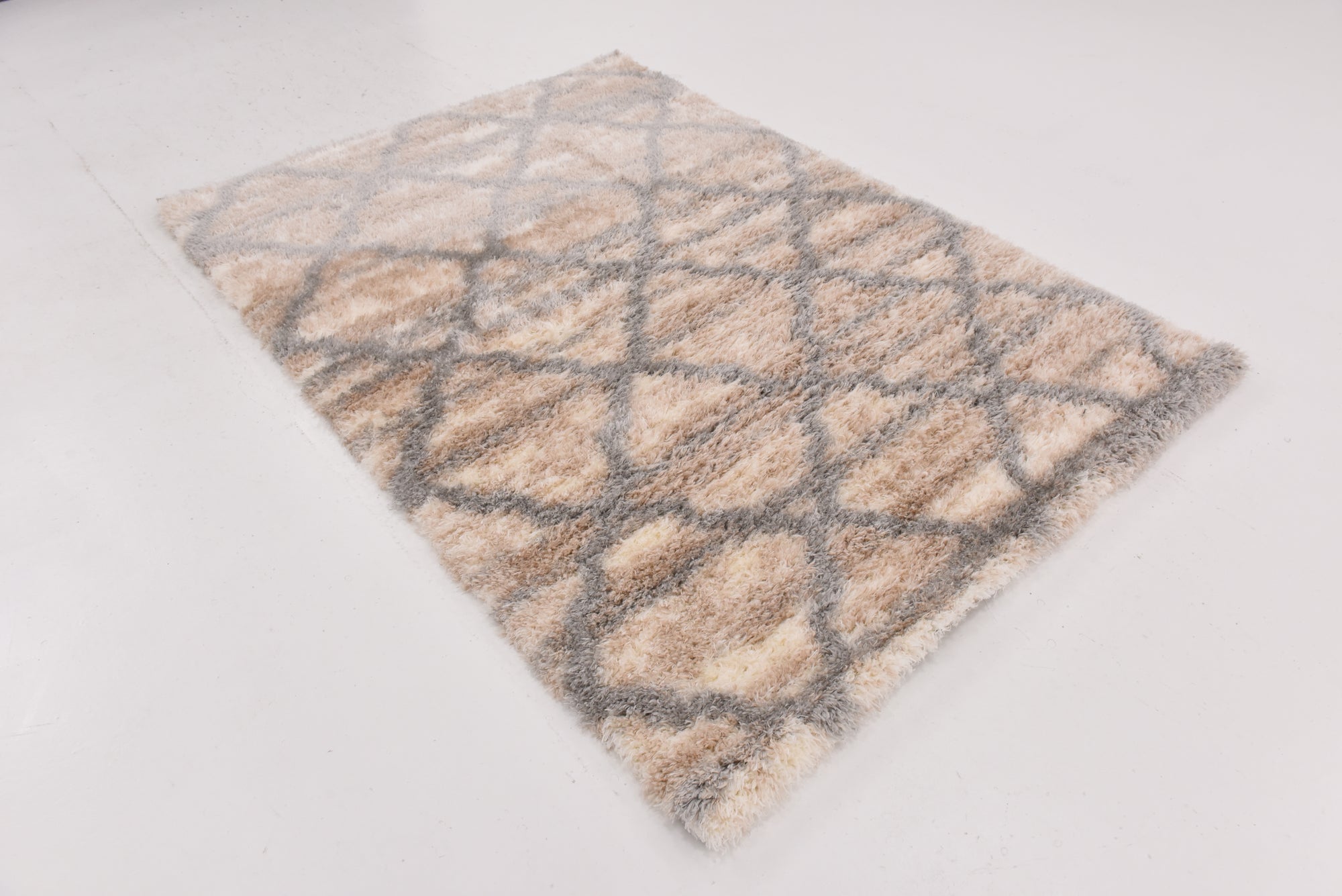 5' 4 x 7' 6 Moroccan Shag Rug