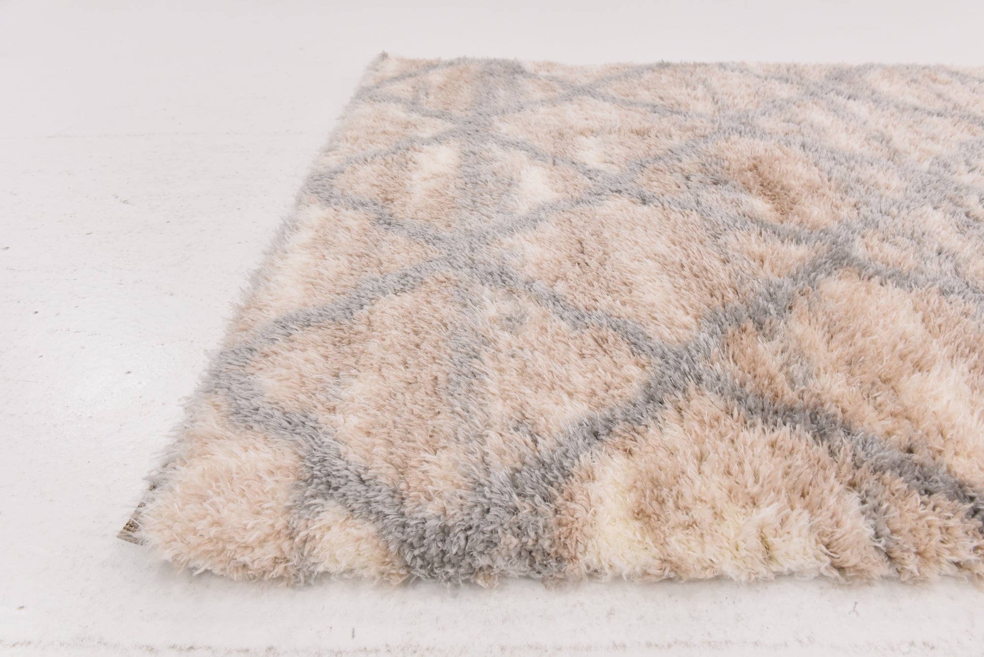 5' 4 x 7' 6 Moroccan Shag Rug