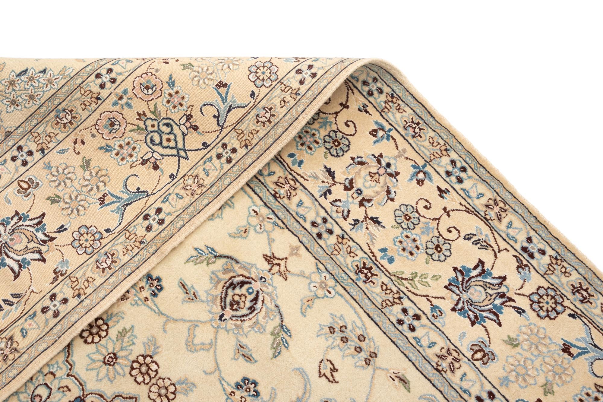 6' 8 x 9' 9 Nain Wool Rug