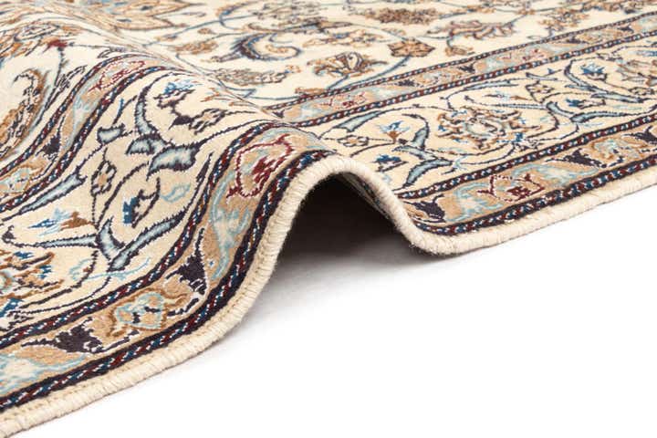 6' 4 x 10' Nain Wool Rug