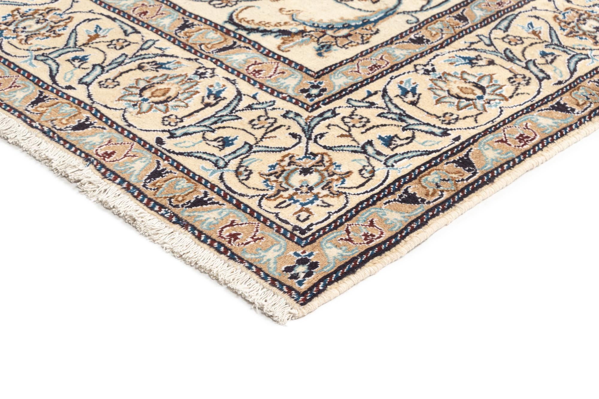 6' 4 x 10' Nain Wool Rug