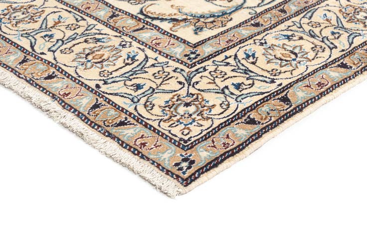 Detail image of 6' 4 x 10' Nain Wool Rug