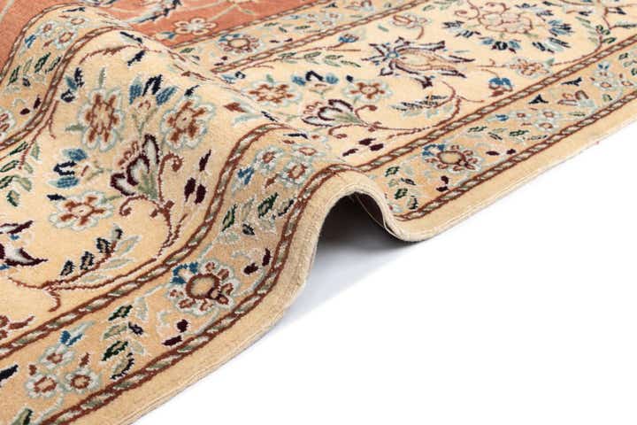 6' 6 x 9' 10 Nain Wool Rug