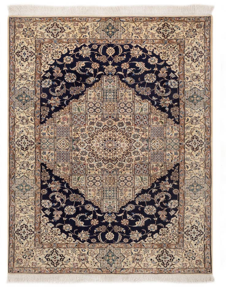 Detail image of 4' 2 x 5' 11 Hand Knotted Nain Persian Rug