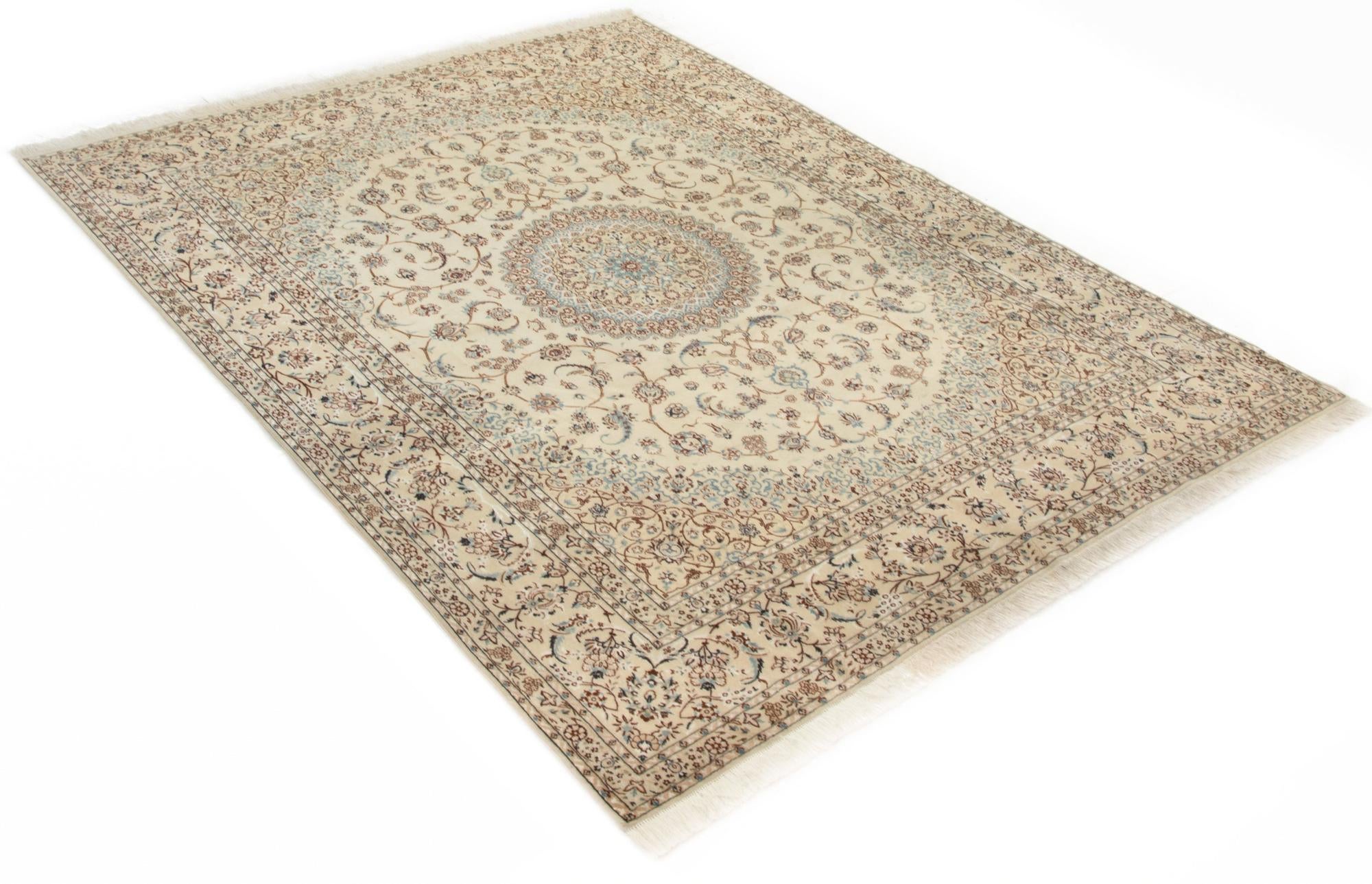 6' 9 x 8' 9 Hand Knotted Nain Persian Rug
