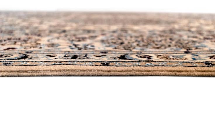 Detail image of 6' 9 x 10' 2 Nain Rug