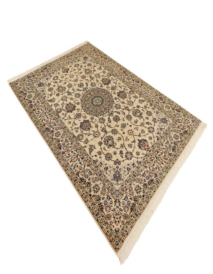 Detail image of 5' 4 x 7' 8 Nain Rug