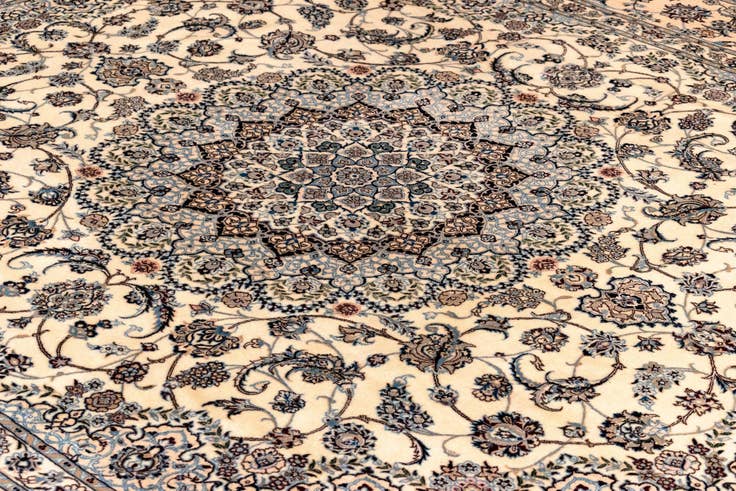 Detail image of 8' 5 x 9' 10 Nain Rug