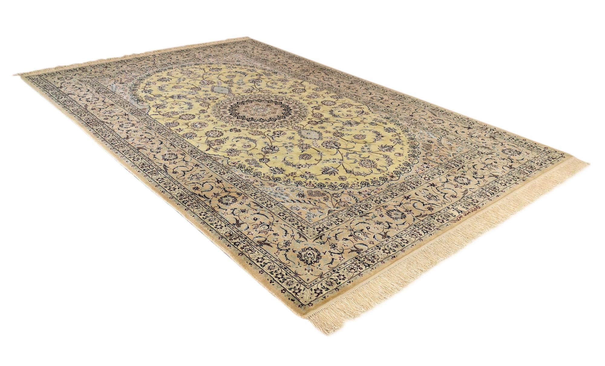 6' 5 x 9' 11 Nain Rug