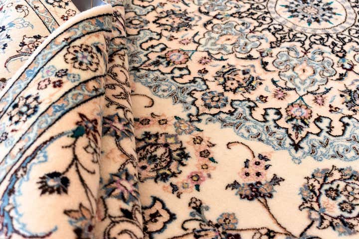 6' 8 x 10' 8 Nain Rug