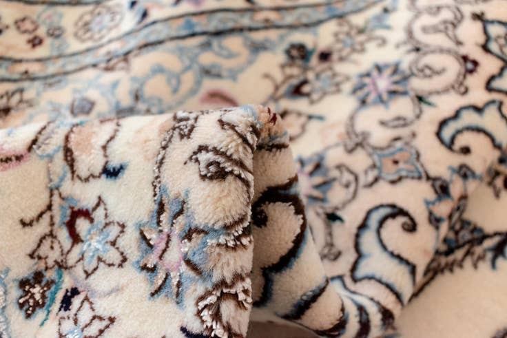 Detail image of 6' 8 x 10' 8 Nain Rug