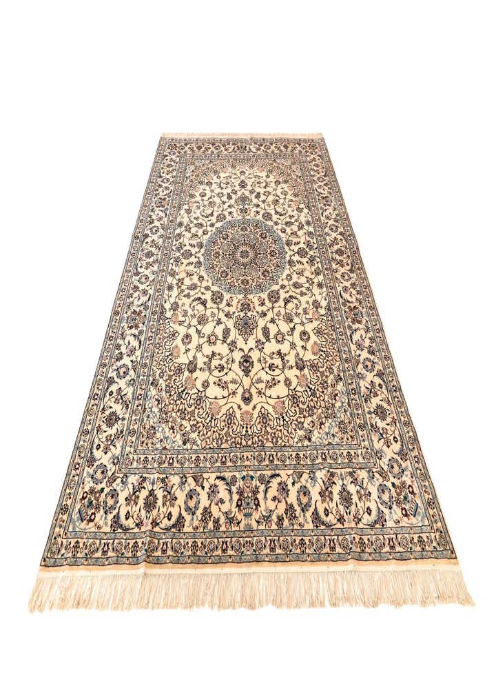 6' 8 x 10' 8 Nain Rug