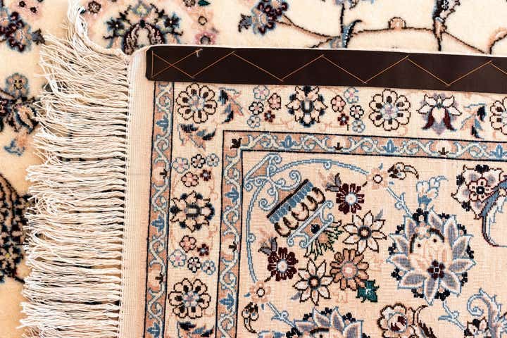 6' 8 x 10' 8 Nain Rug