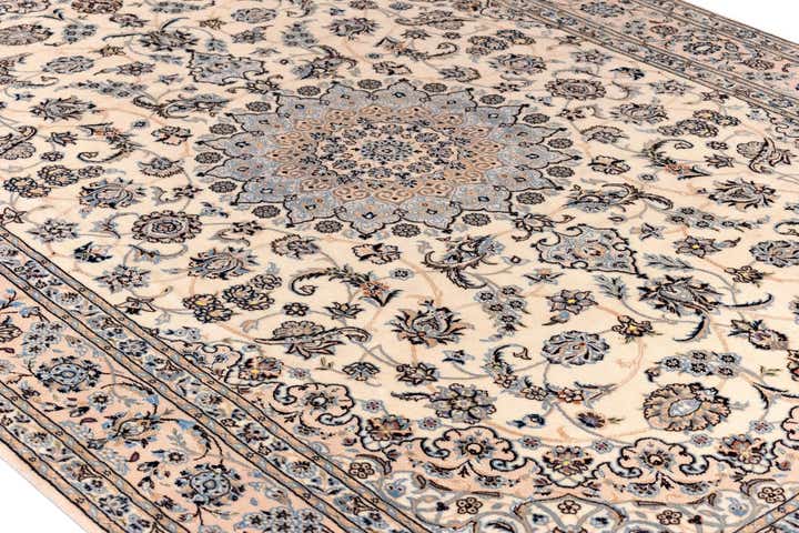 6' 7 x 9' 7 Nain Wool Rug