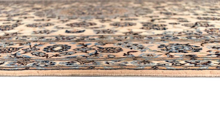 Detail image of 6' 7 x 9' 7 Nain Wool Rug